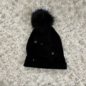Calvin Klein • hat and gloves • black
